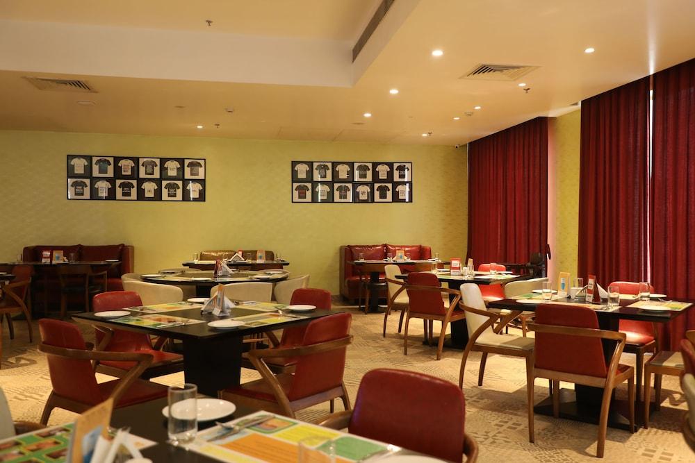 Lemon Tree Premier, Patna Hotel Patna (Bihar)